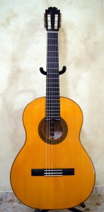 Guitarra de ciprés
