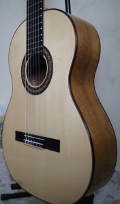Guitarra de Imbuia